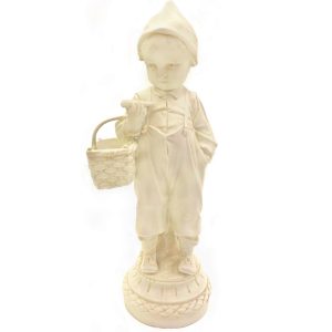 MENINO COM CESTA EM BISCUIT EUROPEU