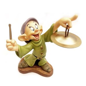 DUNGA COM INSTRUMENTO MUSICAL